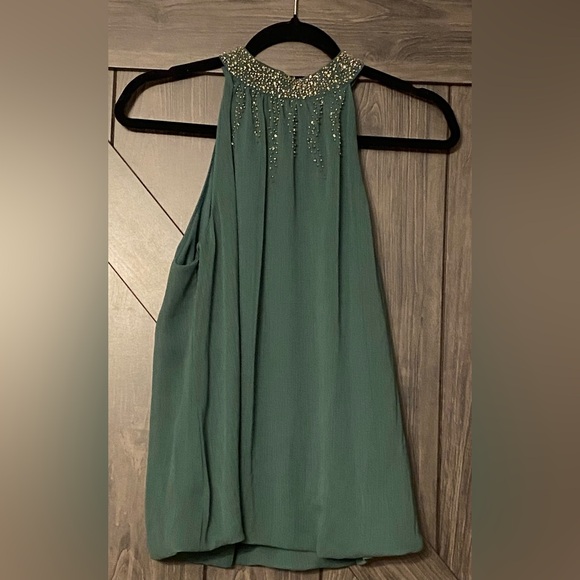 Green Alfani Beaded Neck Halter top with bubble hem, NWT, sz M - Picture 3 of 11